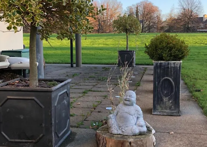 Private In Beside Druids Glen